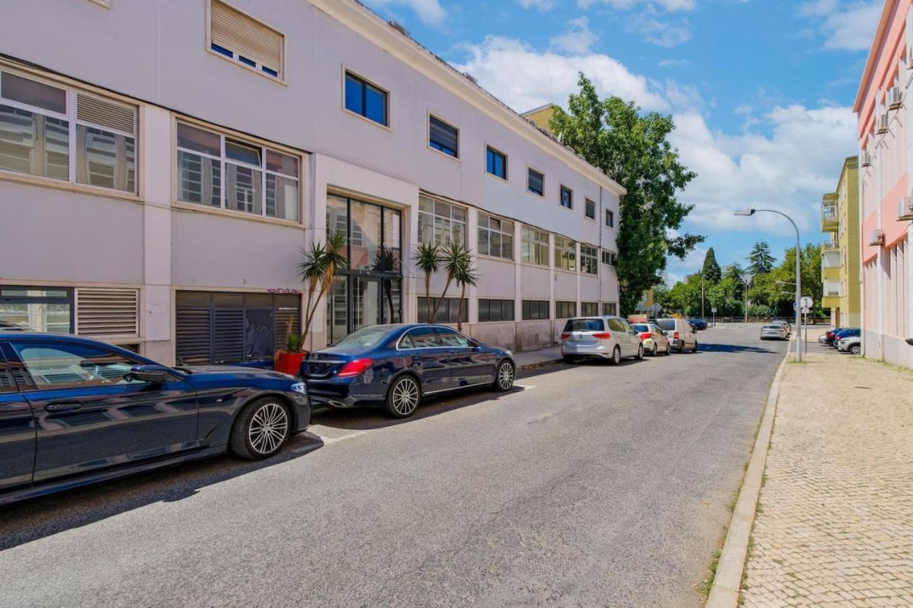 Apartamento Lovely Fully Equipped Near Subway N11 - Shared Bathroom With Another *
